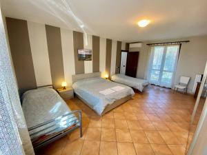One-Bedroom Apartment with Balcony room in The Green Guest House