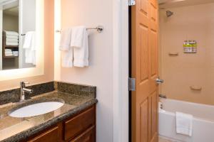 One-Bedroom Suite - Non-Smoking room in Staybridge Suites Indianapolis Downtown-Convention Center an IHG Hotel