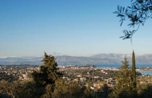 Paleopetres La Chataîgne - Private Pool - Sea Views - Corfu Town -