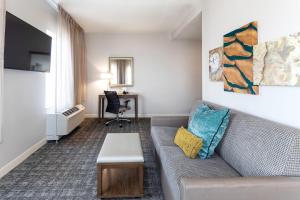One-Bedroom King Suite - Non-Smoking room in Staybridge Suites Montgomery - Downtown an IHG Hotel