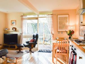 River Cottage Hot tub spa