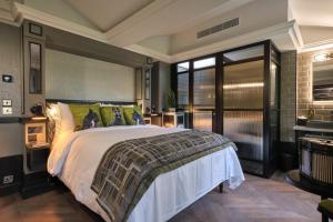 Large King room in The Gyle