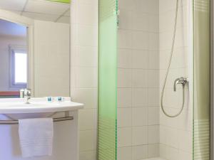 Hotels ibis budget Marne la Vallee Pontault Combault : photos des chambres