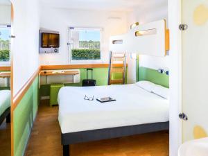 Hotels ibis Budget Hotel Vitrolles : photos des chambres