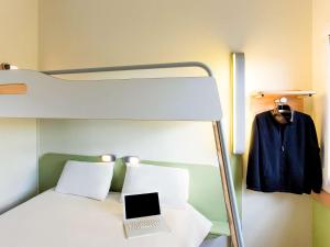 Hotels ibis budget Amberieu en Bugey/Chateau Gaillard A42 : Chambre Double avec Lit Superposé - Non remboursable