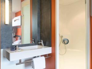 Hotels ibis budget Aeroport Lyon Saint Exupery : photos des chambres