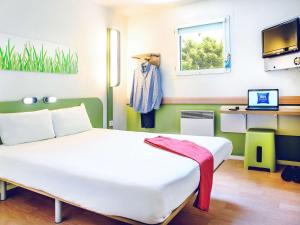 Hotels ibis budget Valenciennes Petite-Foret : photos des chambres