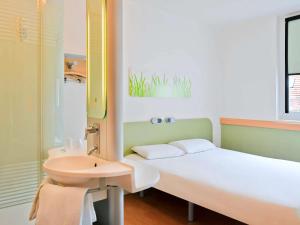 Hotels ibis budget Nimes Centre Gare : photos des chambres