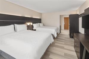 Standard Queen Room with Two Queen Beds room in Holiday Inn Express & Suites - Hardeeville-Hilton Head an IHG Hotel