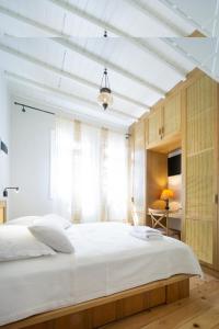 Kallinikou Residence - private parking on demand -