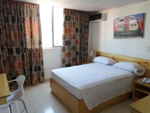 Hotel California Panama