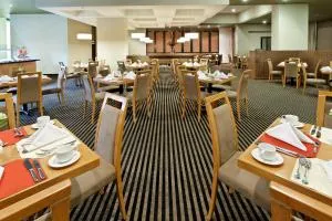 皇冠假日酒店蒙特雷机场酒店 - 蒙特雷