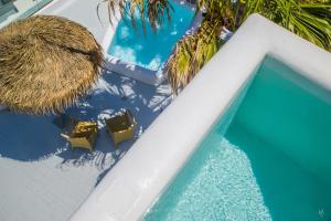 Summer Lovers Villa Santorini Greece