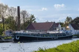 B&B Droomboot - 奥登布尔格