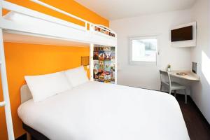 Hotels hotelF1 Saint Malo : Chambre Triple