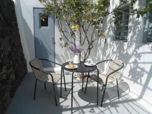 Vineyard Cycladic House Santorini Greece