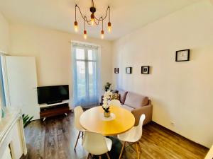 Appartements Deux pieces proche Palais et plages : photos des chambres