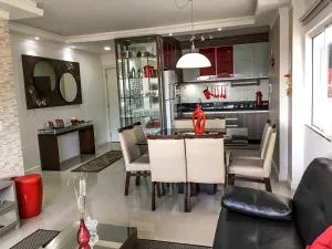 100m da Praia - Novo, amplo e com 4 camas de casal - Perequê