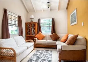 THE GOOD LIFE - Charnocks