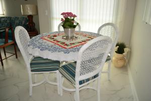 Apto Enseada Porto Prince - Ar Cond e 250 Mb