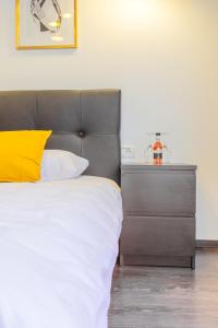 CHÂTEAU: Upscale Suites in Bucharests Historical Center!