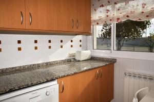 AT083 Bonita casa con piscina y barbacoa, zona muy tranquila