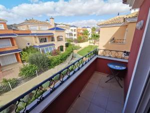 APARTAMENTO NUEVO CON PISCINA EN EL CAMPO DE GOLF MOSA TRAJECTUM