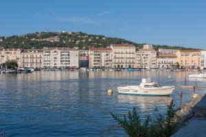 Hotels B&B HOTEL Sete Centre Gare : photos des chambres