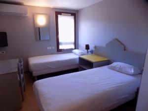 Hotels NESTOR HOTEL GAP et Restaurant : Chambre Lits Jumeaux