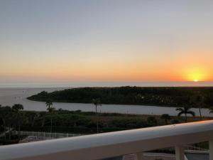 End Unit w Top of Line Finishes Crazy Wide Gulf Views