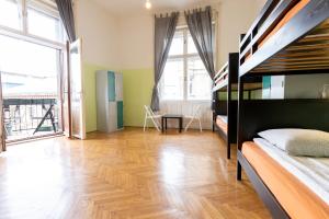 Bed in 6-Bed Mixed Dormitory Room room in Spicy Hostel