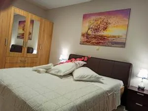 Central Square Apartment 1 - 皮尔戈斯