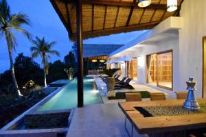 Bali Mimpi luxurious villa with great ocean views!