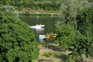 Pension Mosella , Wohnung mit Balkon und Moselblick