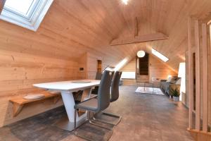 Maisons de vacances Le Clos O Daims : Maison 6 Chambres