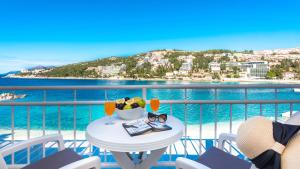 Limited Offer - Double/Twin Room with Balcony and Sea View - Half Board Included room in Hotel Vis
