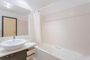 FLH Funchal Balcony Apartment with Sea View