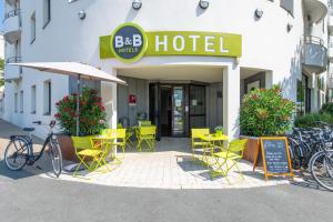 Hotels B&B HOTEL La Rochelle Centre : photos des chambres