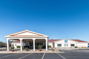 Motel 6-Stephenville, TX
