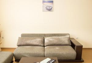 ESSENCE OneBedroom Apartment w Parking Terrace