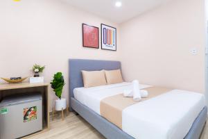 Cozrum Homes - Charming Corner