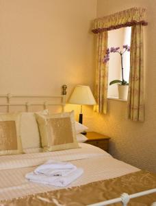 Budget Double Room room in Tor Dean Guest House