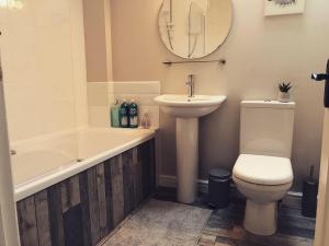 Clarabels Guest House- The Cranny