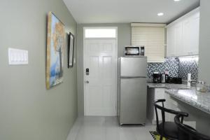 Choose To Be Happy at Valencia - Studio Apartment