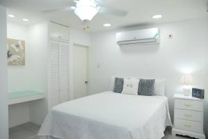 Choose To Be Happy at Valencia - Studio Apartment