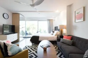 Scandi Beach apartment - Avalon