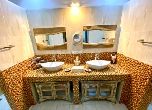 Cinta Cottages