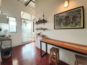 Pingplalee Female House