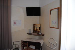 Hotels Hotel restaurant les Templiers : photos des chambres