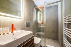 Chalets Le Globe Argentiere Chamonix - by EMERALD STAY : photos des chambres